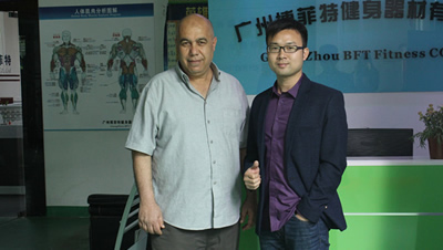 阿爾及利亞客戶來中國采購商用跑步機(jī)