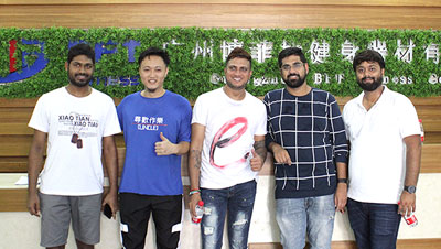 印度客戶來中國進(jìn)口博菲特健身房器械